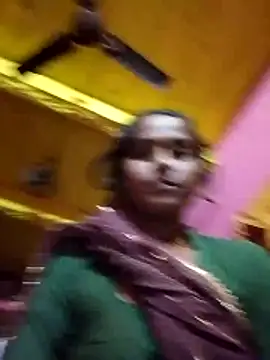 Snapshot of Hot_reshmaji chatting on 5, 4, 2026 Hot reshmaji online show from 5, 4, 2026