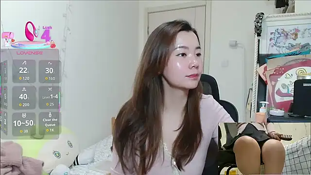 Snapshot of sallycui chatting on 8, 1, 2026 sallycui online show from 8, 1, 2026