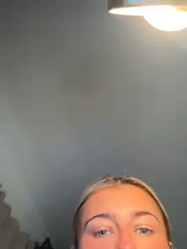 BabyBluexox online show from 17, 6, 2026