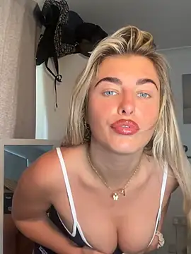 BabyBluexox online show from 25, 6, 2026
