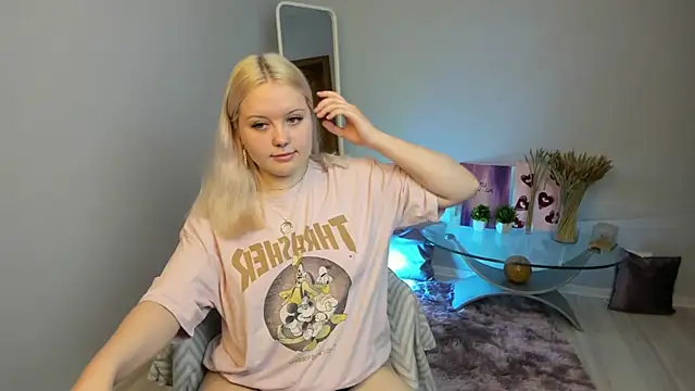 Snapshot of RoseThomas_ chatting on 28, 9, 2025 RoseThomas online show from 28, 9, 2025