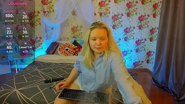 Snapshot of RoseThomas_ chatting on 20, 11, 2025 RoseThomas online show from 20, 11, 2025