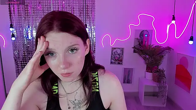 Layla Glam online show from 10, 10, 2025