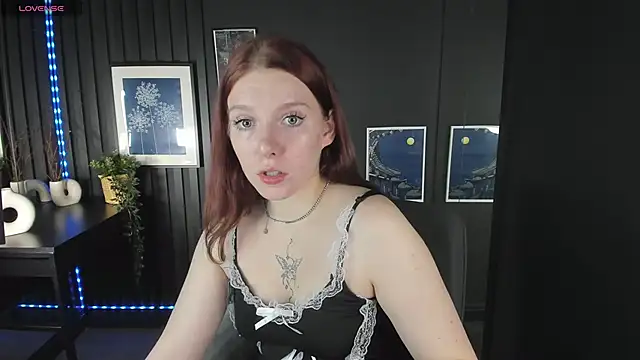 Layla Glam online show from 1, 11, 2025