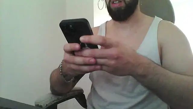 Snapshot of yourfantasy777 chatting on 6, 4, 2026 yourfantasy777 online show from 6, 4, 2026