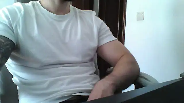 Snapshot of yourfantasy777 chatting on 1, 7, 2026 yourfantasy777 online show from 1, 7, 2026