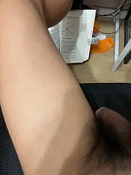 Snapshot of leeyoung_ chatting on 3, 10, 2025 leeyoung  online show from 3, 10, 2025