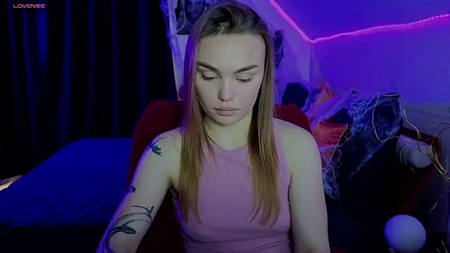 KitsyMoore online show from 28, 10, 2025