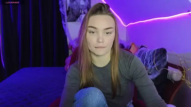 KitsyMoore online show from 2, 11, 2025