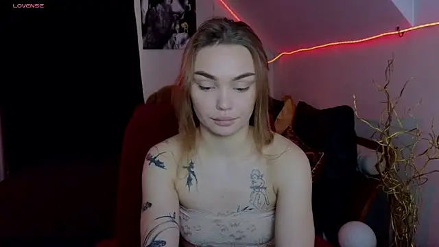 KitsyMoore online show from 8, 11, 2025