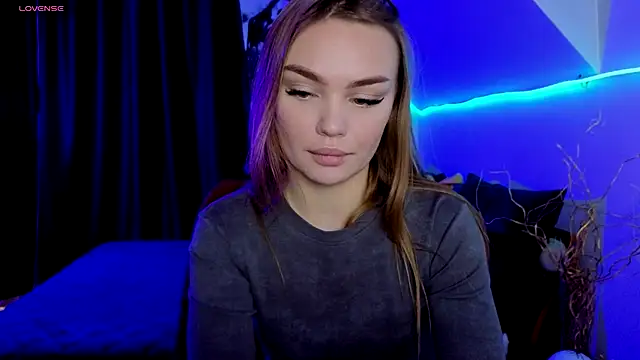 KitsyMoore online show from 25, 11, 2025