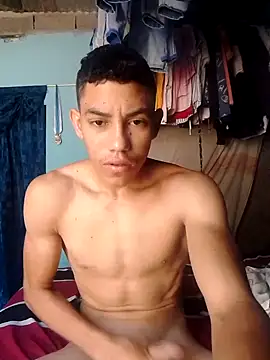 Snapshot of SalariedNudist chatting on 4, 10, 2025 SalariedNudist online show from 4, 10, 2025