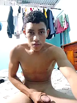 Snapshot of SalariedNudist chatting on 20, 10, 2025 SalariedNudist online show from 20, 10, 2025