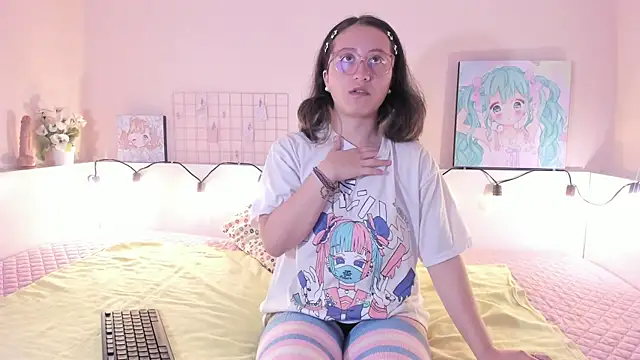 Kitty NaNa online show from 19, 11, 2025