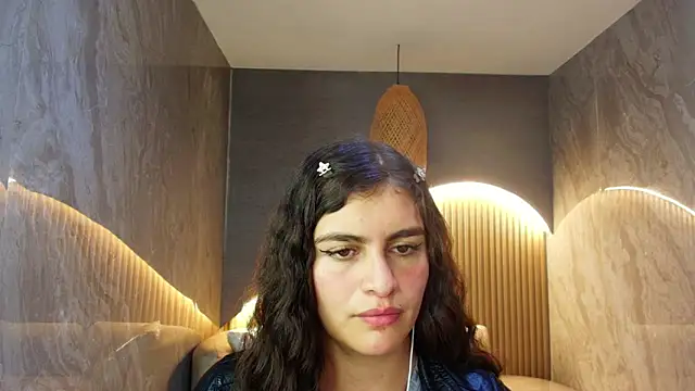 dany r  online show from 4, 11, 2025