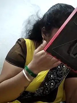 sweetqueen143 online show from 12, 4, 2026