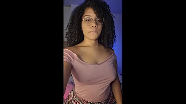 hottielatina online show from 24, 11, 2025