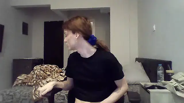 Snapshot of Luna_Samosienko chatting on 23, 2, 2026 Luna Samosienko online show from 23, 2, 2026
