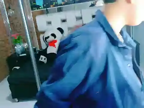 Snapshot of Twindesires chatting on 19, 10, 2025 Twindesires online show from 19, 10, 2025