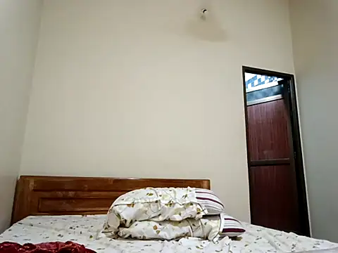 Snapshot of kkshan0923 chatting on 4, 4, 2026 kkshan0923 online show from 4, 4, 2026