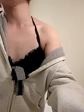 takusaki223 online show from 15, 11, 2025