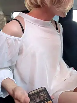 takusaki223 online show from 13, 4, 2026