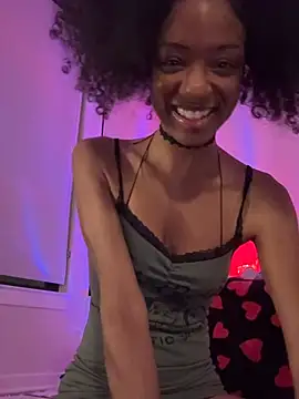 Snapshot of LoveDreaux chatting on 3, 4, 2026 LoveDreaux online show from 3, 4, 2026