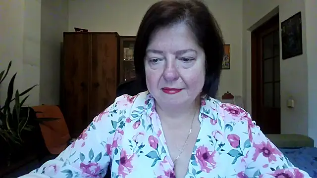 Snapshot of Violet_Pulse chatting on 1, 11, 2025 Violet Pulse online show from 1, 11, 2025