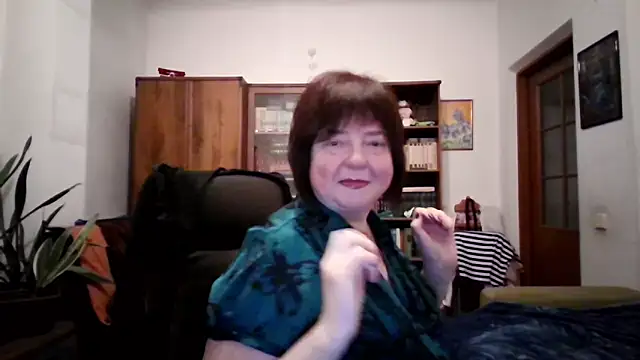 Snapshot of Violet_Pulse chatting on 16, 12, 2025 Violet Pulse online show from 16, 12, 2025