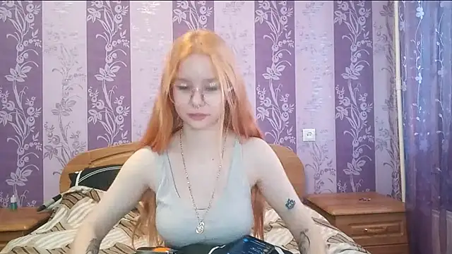 Snapshot of Lutangogansit chatting on 22, 9, 2025 Lutangogansit online show from 22, 9, 2025