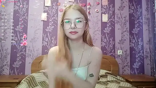 Snapshot of Lutangogansit chatting on 14, 11, 2025 Lutangogansit online show from 14, 11, 2025