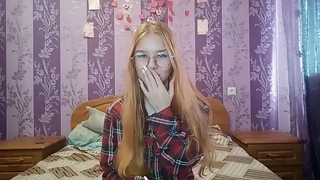 Snapshot of Lutangogansit chatting on 17, 11, 2025 Lutangogansit online show from 17, 11, 2025