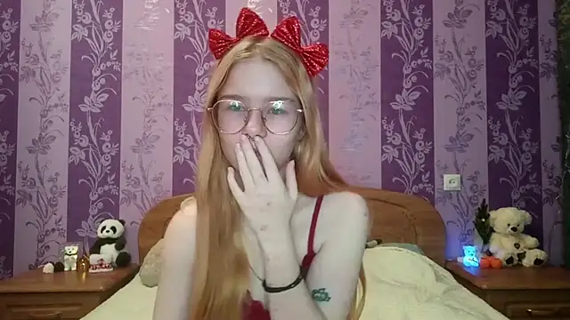 Snapshot of Lutangogansit chatting on 19, 12, 2025 Lutangogansit online show from 19, 12, 2025