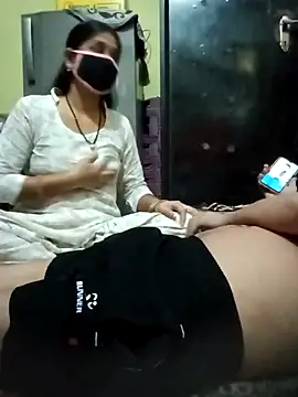 Snapshot of Cute-Charvii chatting on 3, 11, 2025 Cute-Charvii online show from 3, 11, 2025