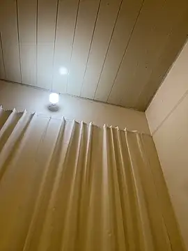 Snapshot of AZ37866 chatting on 5, 4, 2026 AZ37866 online show from 5, 4, 2026