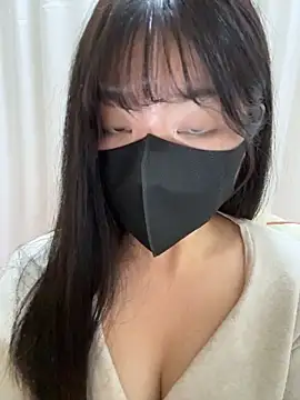 Snapshot of AZ37866 chatting on 8, 4, 2026 AZ37866 online show from 8, 4, 2026