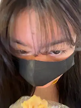 Snapshot of AZ37866 chatting on 9, 4, 2026 AZ37866 online show from 9, 4, 2026