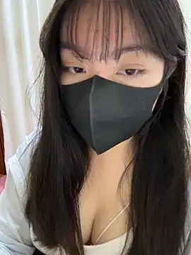 Snapshot of AZ37866 chatting on 9, 4, 2026 AZ37866 online show from 9, 4, 2026