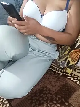 Snapshot of Adadhana_Cam chatting on 16, 12, 2025 Adadhana Cam online show from 16, 12, 2025