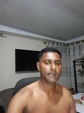 Snapshot of kingVibeX chatting on 10, 10, 2025 kingVibeX online show from 10, 10, 2025