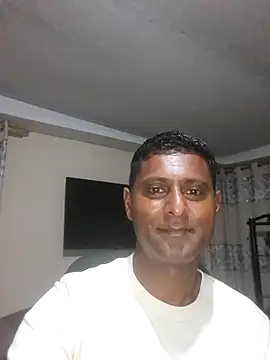 Snapshot of kingVibeX chatting on 3, 12, 2025 kingVibeX online show from 3, 12, 2025