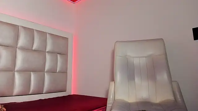 Snapshot of peyton__wat chatting on 28, 11, 2025 peyton wat online show from 28, 11, 2025