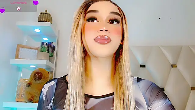 Snapshot of _IsabellaRousse chatting on 1, 2, 2026 IsabellaRousse online show from 1, 2, 2026