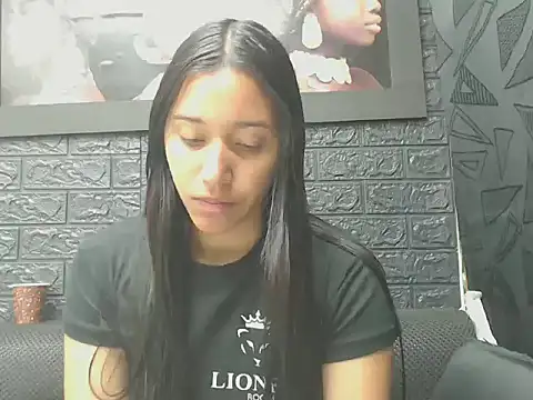 Snapshot of Lil_Rose2006 chatting on 19, 2, 2026 Lil Rose2006 online show from 19, 2, 2026