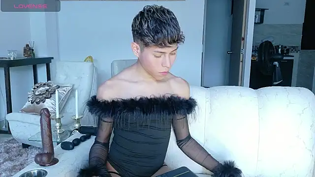 Snapshot of Little_liam chatting on 13, 2, 2026 Little liam online show from 13, 2, 2026