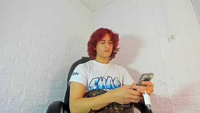 Snapshot of Marian_Cristal chatting on 6, 1, 2026 Marian Cristal online show from 6, 1, 2026