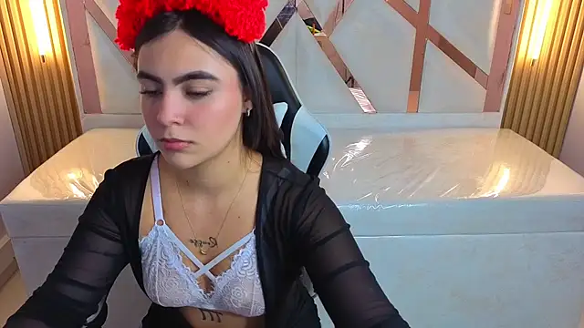 scarlett smith tp online show from 4, 10, 2025