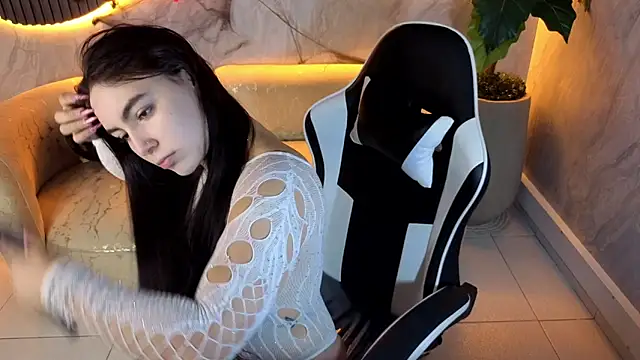 scarlett smith tp online show from 13, 10, 2025