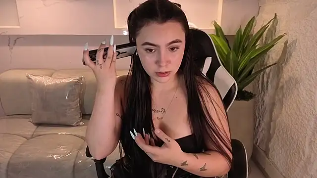 scarlett smith tp online show from 25, 11, 2025