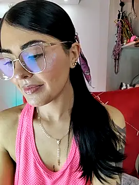 ValeNiitaLuv online show from 6, 4, 2026